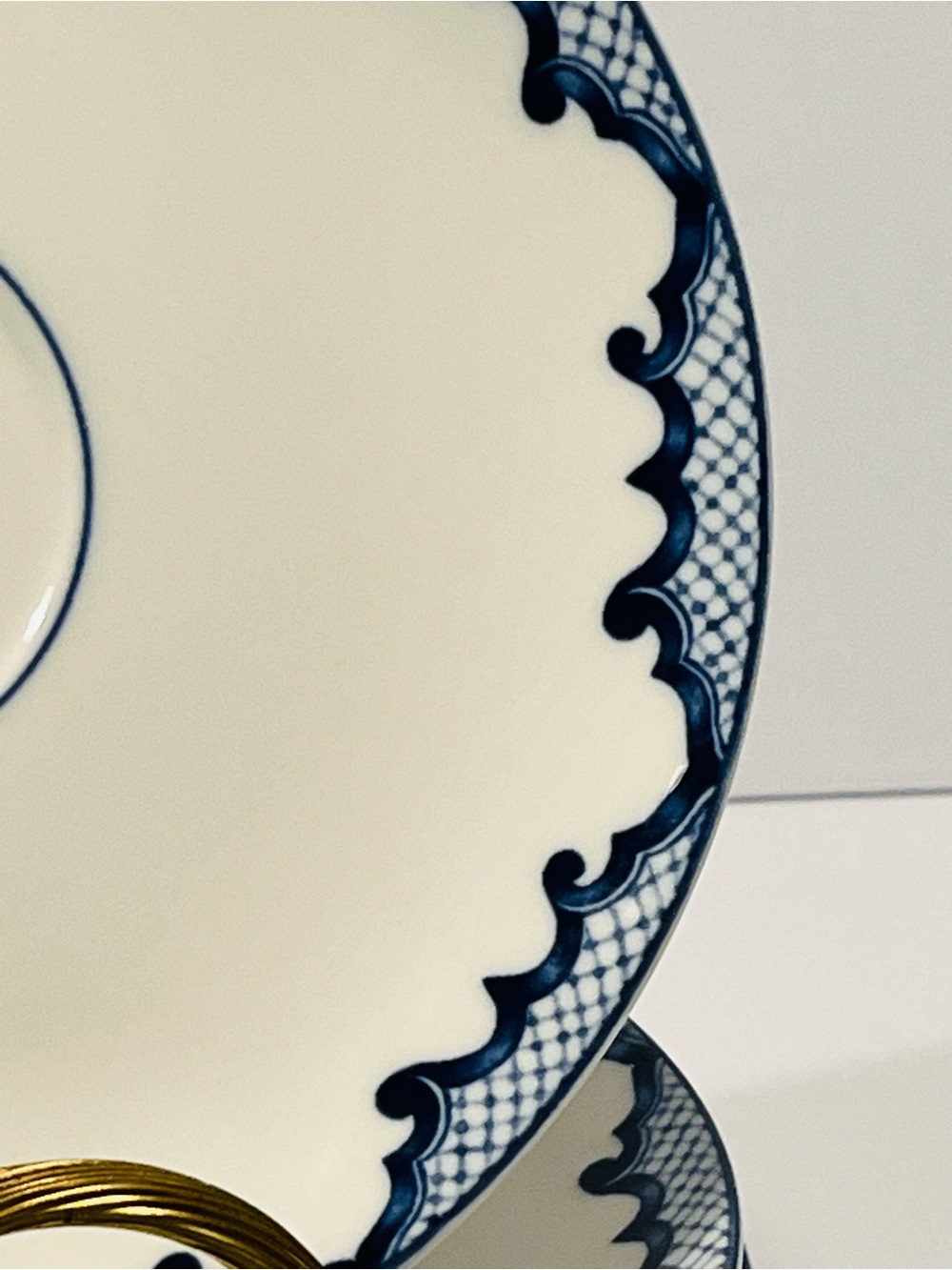 Ralph Lauren Mandarin Blue White Porcelain 4 Saucers with Blue Scalloped Rim. - Picture 4 of 7